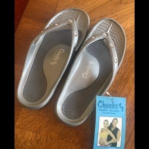 Cheeks Health Sandals - brand new size 8